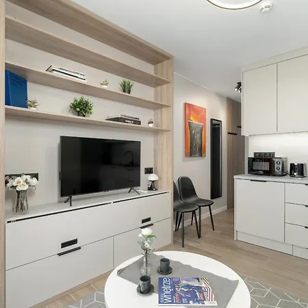 Nadolnik With Balcony & Ac By Rent Like Apartament Poznań