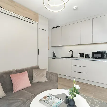 Nadolnik With Balcony & Ac By Rent Like Poznań