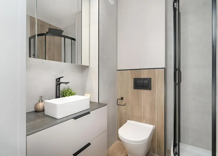 Apartment Nadolnik With Balcony & Ac By Rent Like Poznan