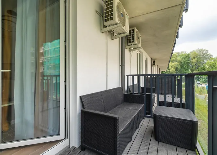 Apartment Nadolnik With Balcony & Ac By Rent Like Poznan