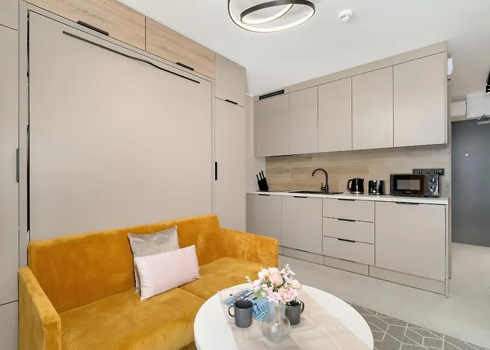 Nadolnik With Balcony & Ac By Rent Like Apartment *